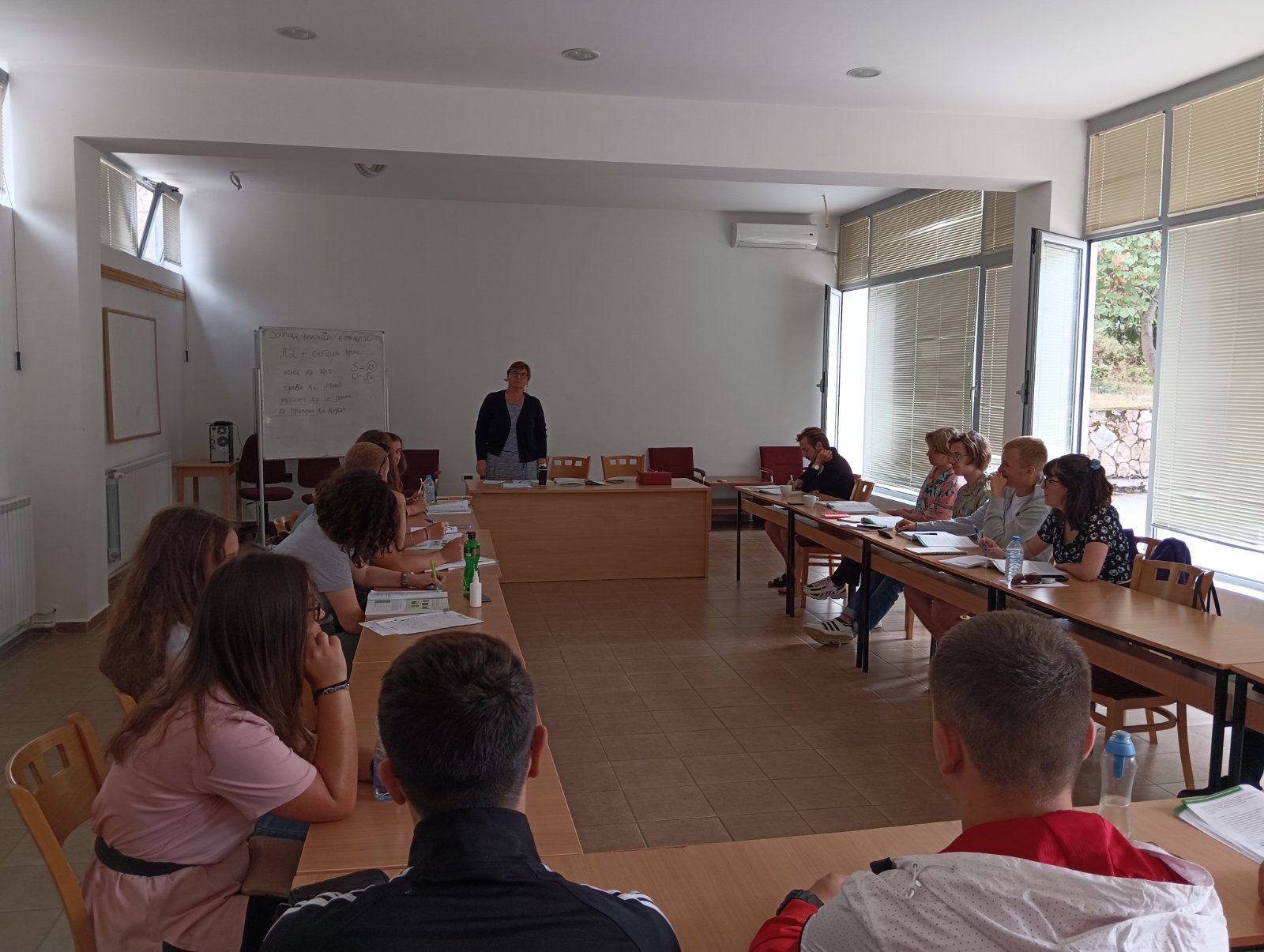 Ученици од ОЕМУЦ „Св. Наум Охридски" во посета на 55. Меѓународен ...