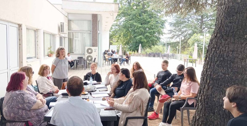 Ученици од ОЕМУЦ „Св. Наум Охридски" во посета на 55. Меѓународен ...