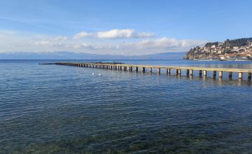 Сончево со мала облачност, температура до 14 степени