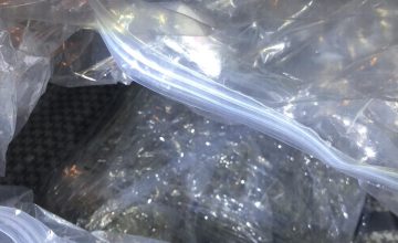 Лишено од слобода лице од струшко, во возилото во кое се наоѓал биле пронајдени дрога, оружје и муниција