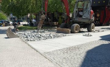 Поради неправилности се врши корекција на поставената коцка на дел од пешачката зона