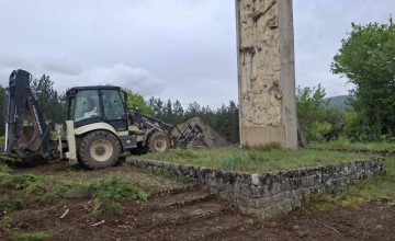 За Денот на победата над фашизмот уредени спомен обележјата во Дебрца